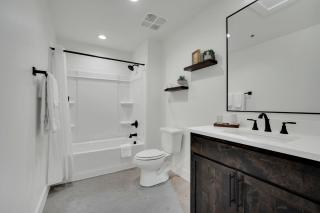 The Lawson Loft – Walkable DT 209 - 1