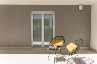 AM156 Bari Apt 240 Modern Urban Suite with Terrace & WiFi - 4