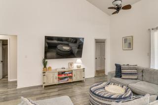 Navarre Home w/ Game Area + Screened-In Porch - 5