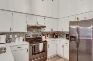 Navarre Home w/ Game Area + Screened-In Porch - 1