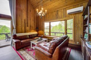 Hot Tub Relaxation: Mountaintop Gem in Burnsville! - 7