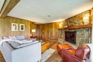 Hot Tub Relaxation: Mountaintop Gem in Burnsville! - 5