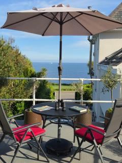 Blue Hills Luxury Apartment, Bay Front with Parking - 0