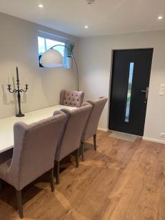 Lovely room by the sea with shared kitchen and bathroom - 1