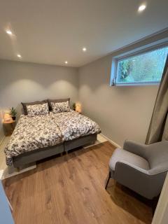 Lovely room by the sea with shared kitchen and bathroom - 9