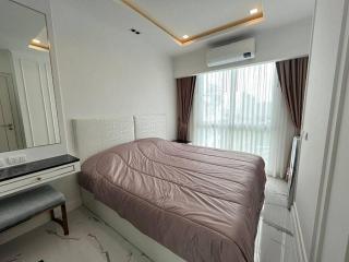 Sea View The Empire Tower Pattaya by 888 - 8