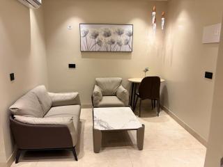 Private Luxurious & Cozy Studio by Aura Stays - 1