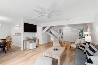 2135 Beachwood - 7