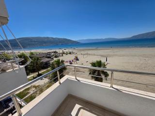 Sunny Waves Seafront Apartment - 0