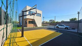 Villa 60 Degrees with heated pool and basketball court - 8