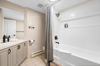 Tremblant Rocher Soleil Ski In Ski Out 2 Bedroom - 4