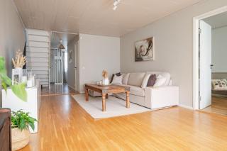 Calm and Comfortable 3BR Family Home with BBQ and Shared Pool - 0