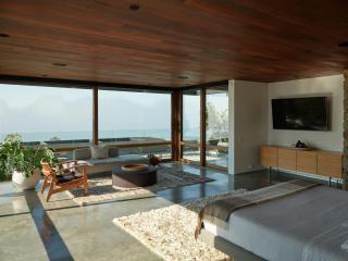 Panoramic Ocean Views, Designer MCM House and Studio - 6