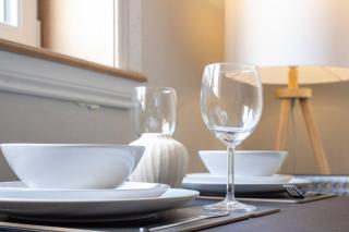 Modern 2-Bed Apartment, Greenock - 5
