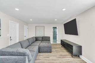 Penthouse Suite Steps to the Beach Jersey Shore Stay - 7