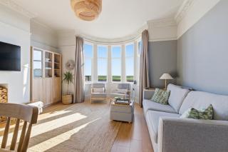 The Beach Retreat - North East Escapes - 0
