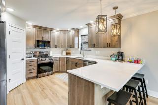Hot Tub & Fire Pit: Suttons Bay Home Near Wineries - 6