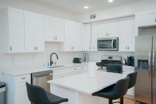 Skyline Rooftop Escape Free Parking 30m to NYC - 7
