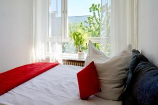 MesseWohnenAschheim Business Zimmer und Apartment mit Balkon bei Messe München - 1