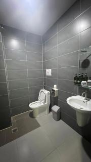 Start House CAPSULE ROOM 5 min walk to the Airport - 6