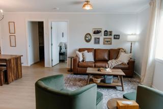 Spacious 1BR Loft in La Crete - Full Kitchen - 7