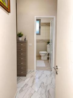 Modern Apartment Fier - 1