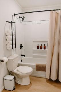 Large 1BR Loft in La Crete - Full Kitchen - 1