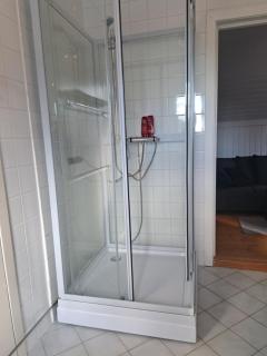 Andre etasje, hjemmekoselig og sentral leilighet - 1
