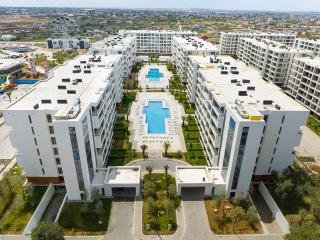 Luxury 3BR Apartment in Sea Breeze Ideal for Families - 1