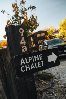 Alpine Chalet - views, fire-pit, central, cosy - 7
