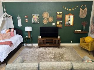 “The Clementine” Boho Home in Orlando’s Food Scene - 9