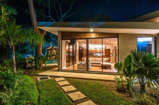Golden Sands Luxury Villa in Los Cobanos - 4