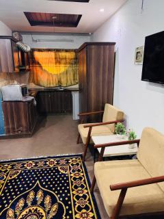 Skyline Bliss Suites With Mountains View - 6