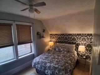 Stay at Red Door Bed and Breakfast - 7