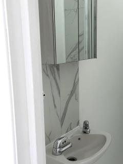 1 Bedroom Serviced Apartment, Finsbury Park - 3