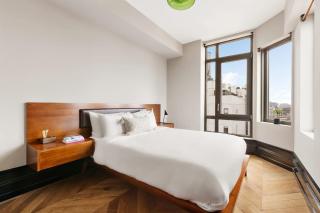 Freeman 1302 by Rove Travel - LES Modern Condo - 9