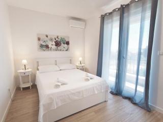 Holiday Villa With Pool & Jacuzzi - 8