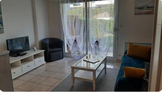 Centre ville de Sarzeau, appartement au calme avec jardinet et parking privé - 1