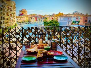Premium Oceanside Apartment, Pool, Parking - 0
