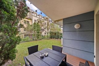 Cozy Apartment near Airport & City Center with Private Garden - 6