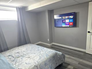 Cozy 2 Bedroom Basement Suite in Devonshire Park - 8