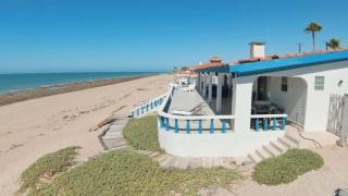 Beautiful Beachfront Home Casa de Veranos - 6