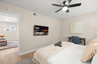 Round Rock 1BR Getaway with King Bed, Free Parking and Wi-Fi - 5