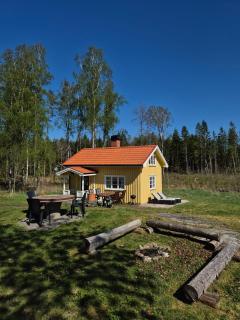 Dalslands-torp nära vattnet - 0