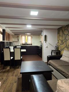 Elegant Tbilisi Heritage Apartment - 4