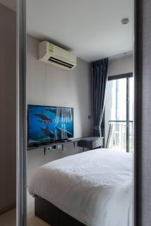 Luxurious 35 Sqm Condo with Stunning Bangkok Views - 1