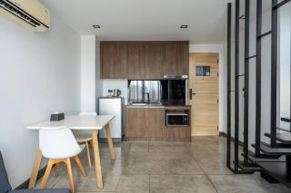 Modern 1BR Loft | Huge condo close to the beach - 9