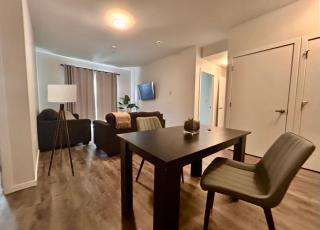 Private Chilliwack Condo 2Bdrm 2Bath Sleeps6 Close to District 1881 - Chilliwack - 1