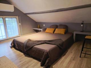 Petite maisonnette avec accés piscine - 3