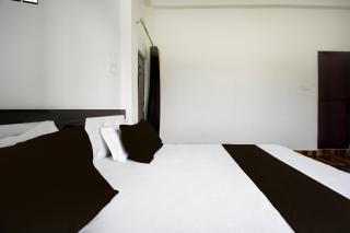 SPOT ON by OYO Hotel Gold Inn - 0